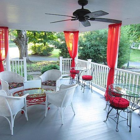 Vacationhouse Bed & Breakfast Ulster Park ภายนอก รูปภาพ